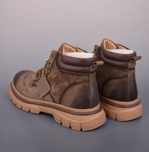 Bottes de montagne pour hommes, pour haute altitude et usage intensif, bottes de randonnée en cuir isolées pour la neige et la marche sur glace - Product Image 2
