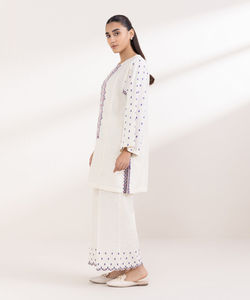 Kurtis Kameez imprimé numérique pour femmes élégantes avec un design personnalisé traditionnel respirant Kurti Kameez vente en gros - Product Image 3