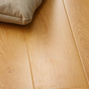 Fabricante de China, <span class=keywords><strong>precio</strong></span> al por mayor, suelo <span class=keywords><strong>laminado</strong></span> de súper alto brillo <span class=keywords><strong>Ac4</strong></span> 8mm <span class=keywords><strong>laminado</strong></span> de madera impermeable - Product Image 4