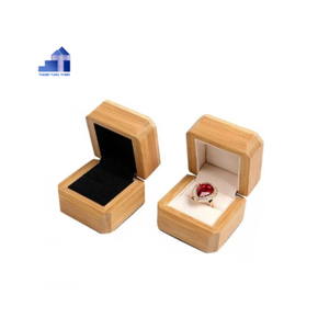 Coffret cadeau en bois fabriqué à la main avec logo personnalisé en matériau écologique de qualité supérieure motif carré exclusif du vietnamien - Product Image 6