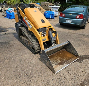 Chargeuse compacte sur chenilles TL100 jaune, équipement de construction à moteur, économique - Product Image 1