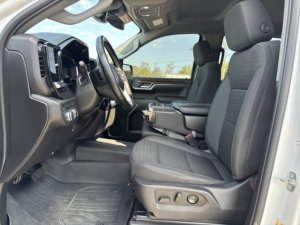 GMC Sierra 1500 Elevation 2023 Usada en Buen Estado, Motor V4 Turboalimentado de Gasolina de 2.7L, Tracción en las Cuatro Ruedas - Product Image 4