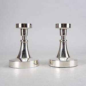 Portavelas de aluminio de Estilo Vintage hecho a mano con un atractivo lujoso y artesanía de primera calidad para fines decorativos - Product Image 1