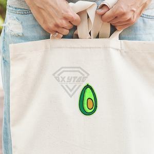 Patchs de broderie à motif alimentaire mignon à coudre en tissu sergé adhésif vert Patch de bonbons d'avocats pour chapeaux vêtements Logo personnalisé - Product Image 5