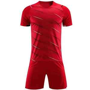 Uniforme de fútbol de primera calidad para hombres y mujeres, fabricado con tela que absorbe la humedad, perfecto para entrenamientos y días de partido - Product Image 4