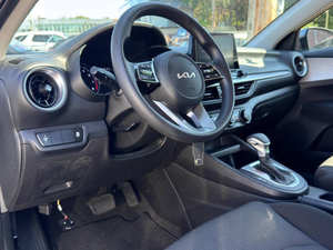 Usado 2023 Ki * a Forte LXS - Product Image 4