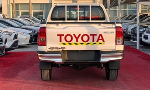 TOYOTA HILUX (DOUBLE CAB) DIESEL USATO 2024 CON TRASMISSIONE MANUALE - Product Image 3