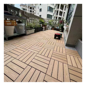 Piastrelle per esterni ad incastro impermeabile Anti-scivolamento WPC pavimenti in legno composito in plastica Patio pavimento in legno venatura del legno spazzolato - Product Image 1
