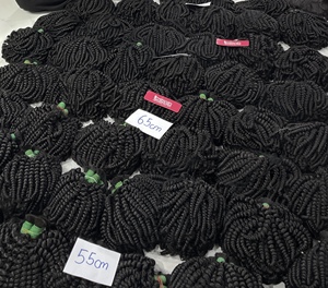 Extensiones de cabello humano natural negro rizado profundo a granel hecho de cabello humano vietnamita crudo precio al por mayor - Product Image 1