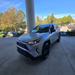 Voitures Toyota RAV 4 assez utilisées, vitesse de pointe, prix bon marché expédition rapide automatique commande en gros fraîche et propre disponible à la vente - Product Image 3