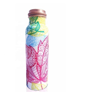 Bouteille d'eau en cuivre imprimé dernier modèle Bouteille d'eau de yoga Navire en cuivre ayurvédique anti-fuite Bouteille d'eau douée en cuivre décor - Product Image 3