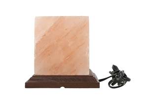 Anwar Lampe au sel de l'Himalaya sculptée en forme de cube USB Feng Shui naturel Décoration de la maison Artisanat Fabriqué au Pakistan - Product Image 2