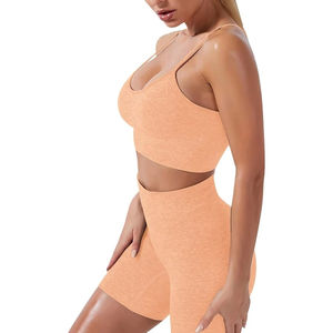 Conjunto de entrenamiento sin costuras de 3 piezas naranja vibrante para mujer, chándal de gimnasio de cintura alta con pantalones cortos y Sujetador deportivo estilo informal - Product Image 4