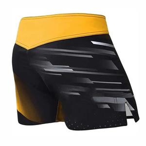 Shorts de MMA/Boxe personnalisés avec logo imprimé sur le devant, tissu respirant, séchage rapide, couleur personnalisée, entraînement d'arts martiaux pour hommes - Product Image 2