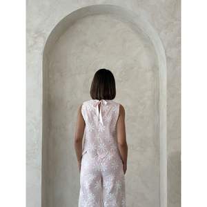 Blusa sin Mangas Bordada para Mujer - Producto al por Mayor - Product Image 3