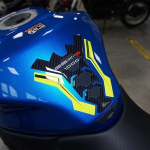 Adesivi e Logo 3D per Protezione Serbatoio Compatibili con Suzuki GSX-S 1000 2021-2023 per Motociclette - Product Image 1