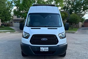 Auto Usado Confiable, Ford Transit 250 del 2019 - Product Image 1