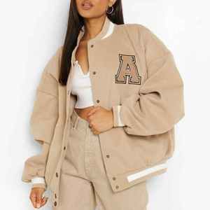 Vente en gros Nouvelle veste d'hiver pour femmes personnalisée Plus Size Letterman Bomber Varsity Respirant et Coupe-vent pour femmes - Product Image 5