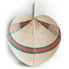 Nuevo producto 2024 hoja de palma natural y ventilador de mano de bambú tradicional hecho a mano de Vietnam respetuoso con el medio ambiente y duradero - Product Image 6