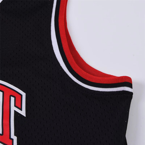 Camiseta de baloncesto bordada de alta calidad personalizada, camiseta de entrenamiento, baloncesto transpirable, fabricada en Pakistán - Product Image 5