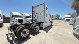 รถบรรทุกเฟรทไลเนอร์ แคสคาเดีย 126 สลีปเปอร์ ปี 2023 มือสอง - Product Image 4