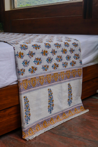 Drap de lit en coton imprimé à la main |   Imprimé floral sur toute la surface avec bordure |   Draps de lit indiens faits à la main pour la vente en gros - Product Image 5