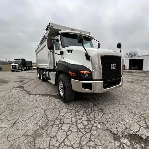 Düzgünce kullanılan 2014 CA-TS CT660S damperli kamyonlar motor üreticisi CATER sütunlar otomatik şanzıman sürücü 6x4