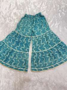 Kurti en coton tendance à imprimé floral menthe avec Sharara et Dupatta pour fête d'enfants - Product Image 5