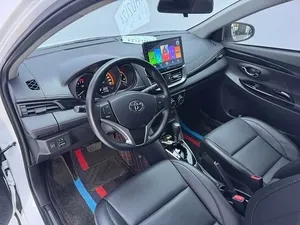 Yaris LX XP150 2023, Versión Facelift, Bajo Kilometraje, Motor en Perfecto Estado, Transmisión Automática, Techo Panorámico, Luces, Listo para Enviar - Product Image 3