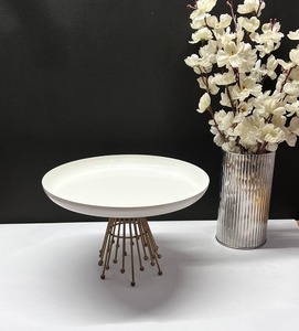 Vente chaude support à gâteau en métal à 2 niveaux couleur noire Design moderne écologique fait à la main taille personnalisée pour les mariages/fêtes d'anniversaire - Product Image 2