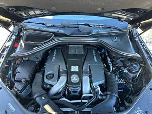 Mercedes-Benz ML63 AMG 2012 d'occasion, 550 ch, V8 biturbo, transmission intégrale, pack performance P30 AMG, non modifié - Product Image 6