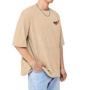 Cómoda camiseta con hombros caídos para hombre de secado rápido hecha de 100% algodón - Product Image 4