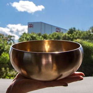 Cuenco espiritual de latón con símbolos grabados y acabado divino elaborado para incienso de agua bendita o pétalos de flores - Product Image 5