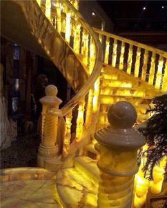 Escaliers en onyx rétroéclairés de style unique, escaliers en onyx à bon prix pour la décoration intérieure, bande de roulement d'escalier en marbre onyx - Product Image 2