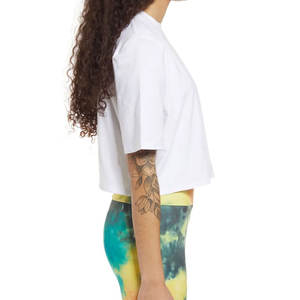 T-shirt haut court confortable personnalisé T-shirt col rond surdimensionné style décontracté et design pour femmes à vendre - Product Image 3