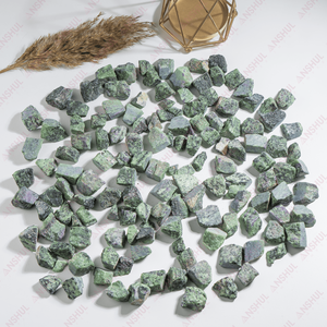 Vente en gros de pierres sculptées, de cristaux bruts et concassés en vrac, de morceaux de cristal, de rubis et de zoisite, provenant d'un fabricant indien Anshul Impex Art USA Antique - Product Image 3