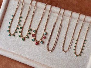 สร้อยคอลูกปัดทอง18K ประดับด้วยลูกปัดอัญมณีหรูหราและงดงาม - Product Image 2