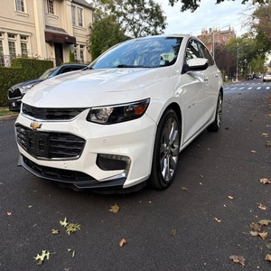 Malibu berline 2018 d'occasion en excellent état, transmission 9 vitesses, moteur 250 CV 2L, traction avant, faible consommation de carburant, automatique - Product Image 1