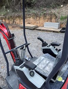 LIVRAISON GRATUITE EPA CE Approuvé CFG MX15RX Tout Neuf Mini Excavatrice sur Chenilles de 1 tonne Moteur à Essence Briggs de 15 ch ROPS Ouvert Pouce Hydraulique - Product Image 6