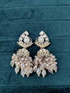 Dernières ventes Boucles d'oreilles Jhumki en cristal d'ombre plaqué or pour filles Occasions de mariage Avec zircon Alliage Matériel principal - Product Image 3