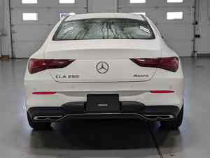 CLA 250 AWD 4MATIC Coupé 2025 Usado, Motor Híbrido Suave de 4 Cilindros en Línea Turbo de 2.0L y 221 hp - Product Image 4