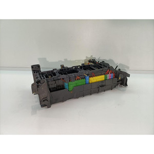 Porta Fusibili Centrale Mercedes Classe A W176 Serie AMG A2465400240 607951 (K9K) diesel 1461 (13>) - Product Image 1