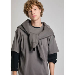 Lane Seven T-shirt de rue en coton unisexe surdimensionné à épaules tombantes, impression personnalisée de haute qualité, poids lourds pour hommes - Product Image 3