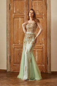 Robe de mariée modeste brodée avec des cristaux scintillants perlés à la main, silhouette en A de longueur de plancher pour la cérémonie nuptiale et la fête - Product Image 4