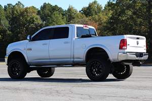 Ram 3500 Laramie Crew Cab 4x4 d'occasion, conduite à gauche/droite, 2012 - Product Image 3