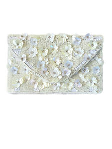 2025 monederos de sobre blanco de estilo único para niñas y mujeres bolsos cruzados de cadena suave con flores de Color blanco puro - Product Image 4