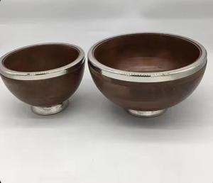 Bol décoratif contemporain élégant en métal et en bois Pièce maîtresse parfaite pour la salle à manger, la cuisine et la décoration intérieure - Product Image 4