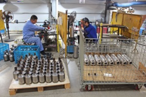 Prix d'usine 93*80 Support Personnalisation Convertisseur catalytique de voiture Machine de recyclage Convertisseur catalytique à haut débit - Product Image 5