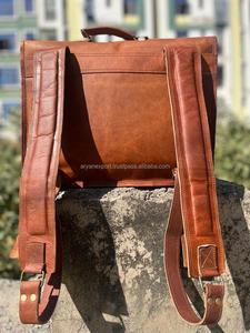 Sac à dos en cuir véritable fait à la main Vintage marron sac à dos en cuir sacs pour ordinateur portable unisexe - Product Image 5