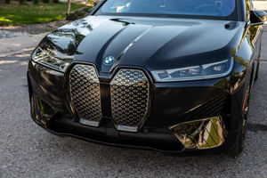 SUV IX M60 2025 Usado en Buen Estado (Kilometraje 1-25000 Millas) 4x4/AWD Transmisión Automática Volante a la Izquierda Cuero Emisión Euro IV - Product Image 2